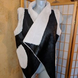 Fayes, NEW, faux fur/ suede vest, L/XL.